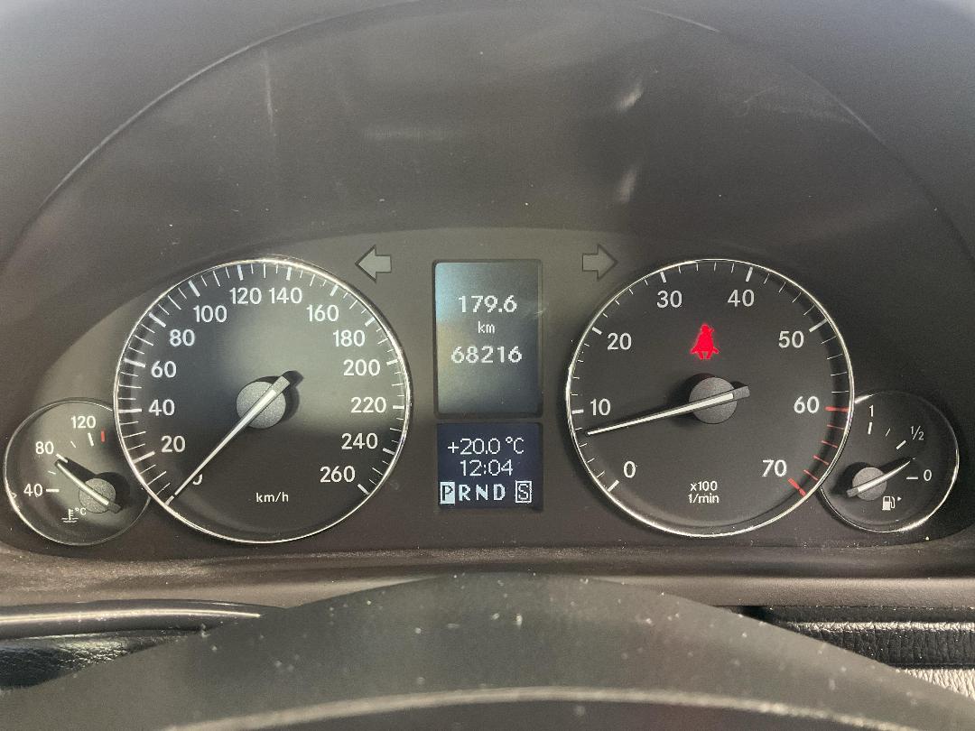 Photo '21' of Mercedes-Benz C-Class Photo '21' of Mercedes-Benz C-Class