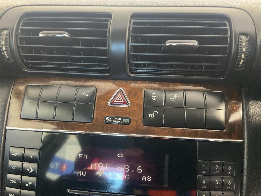 Photo '29' of Mercedes-Benz C-Class Photo '29' of Mercedes-Benz C-Class