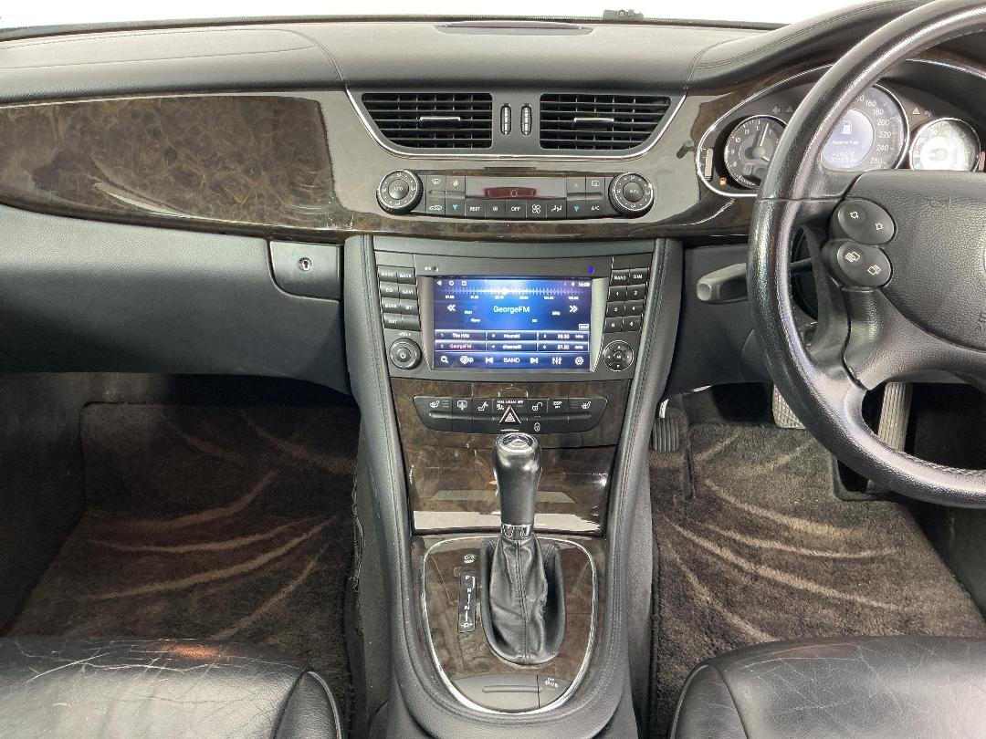 Photo '18' of Mercedes-Benz CLS