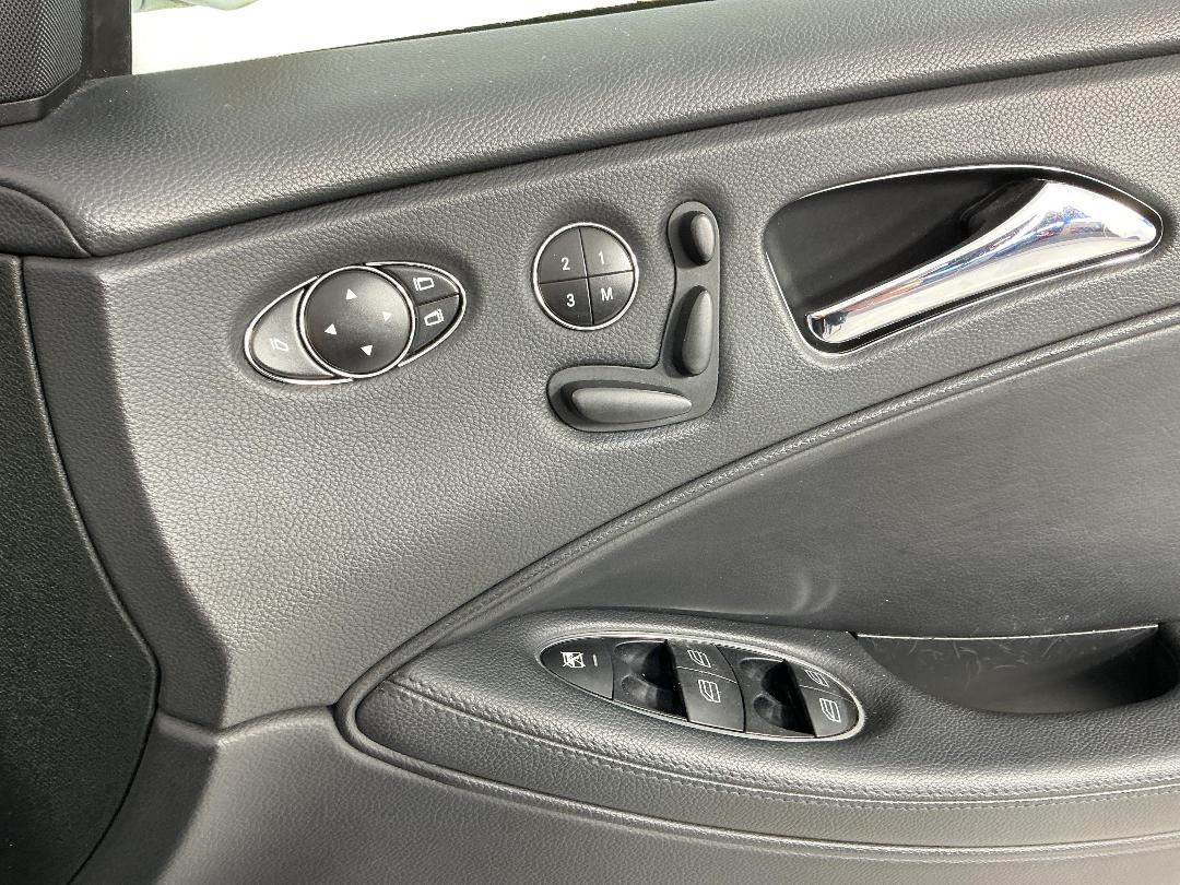 Photo '25' of Mercedes-Benz CLS