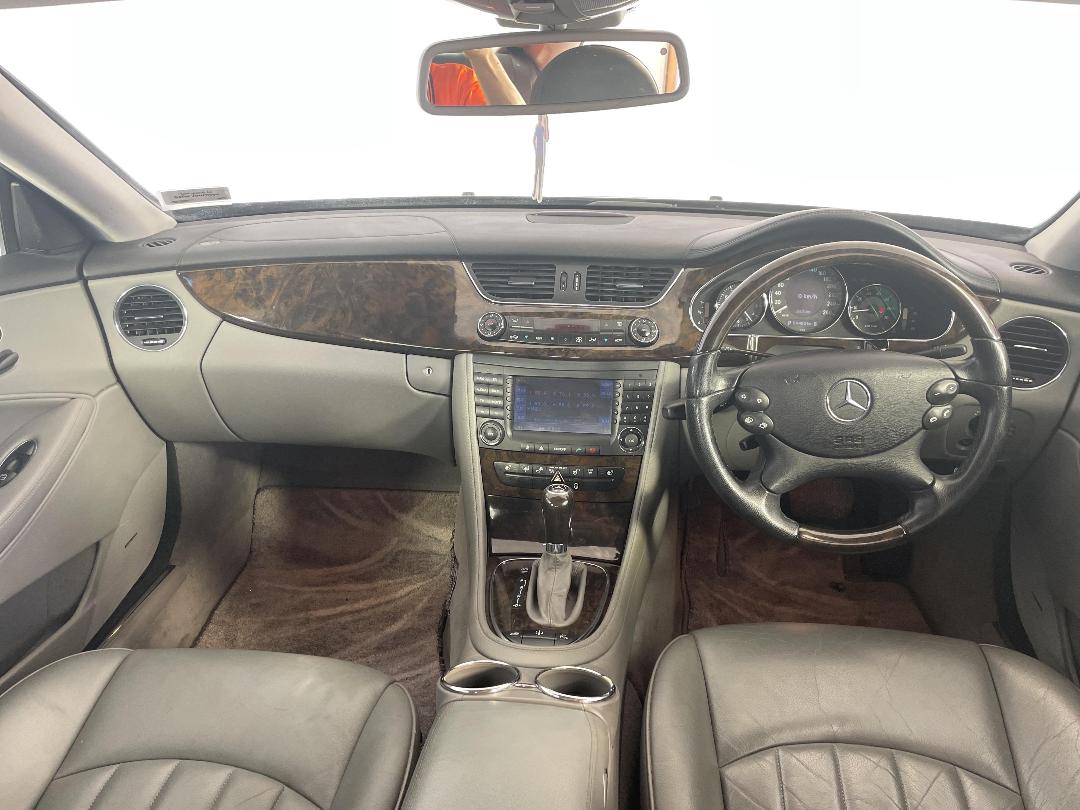 Photo '17' of Mercedes-Benz CLS 500 Photo '17' of Mercedes-Benz CLS 500