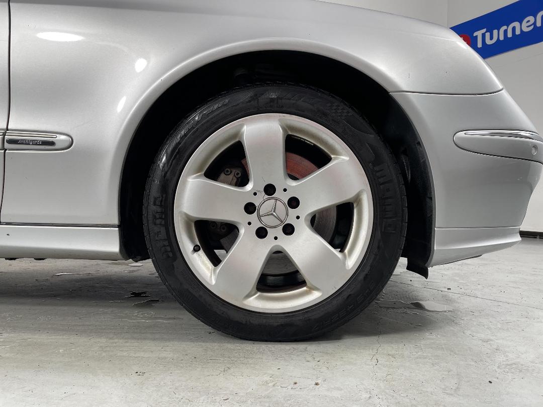 Photo '9' of Mercedes-Benz E-Class