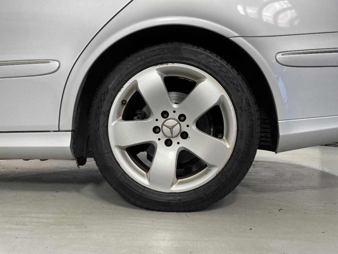 Photo '11' of Mercedes-Benz E-Class