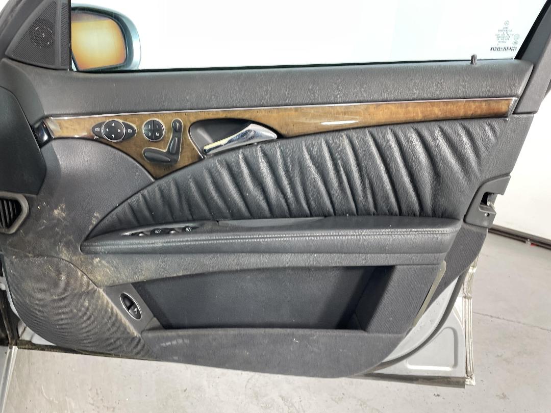 Photo '15' of Mercedes-Benz E-Class