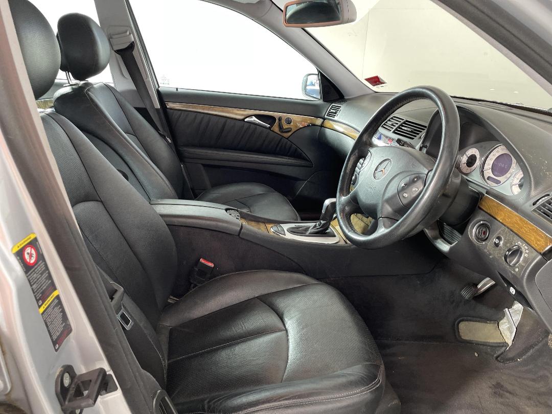 Photo '16' of Mercedes-Benz E-Class