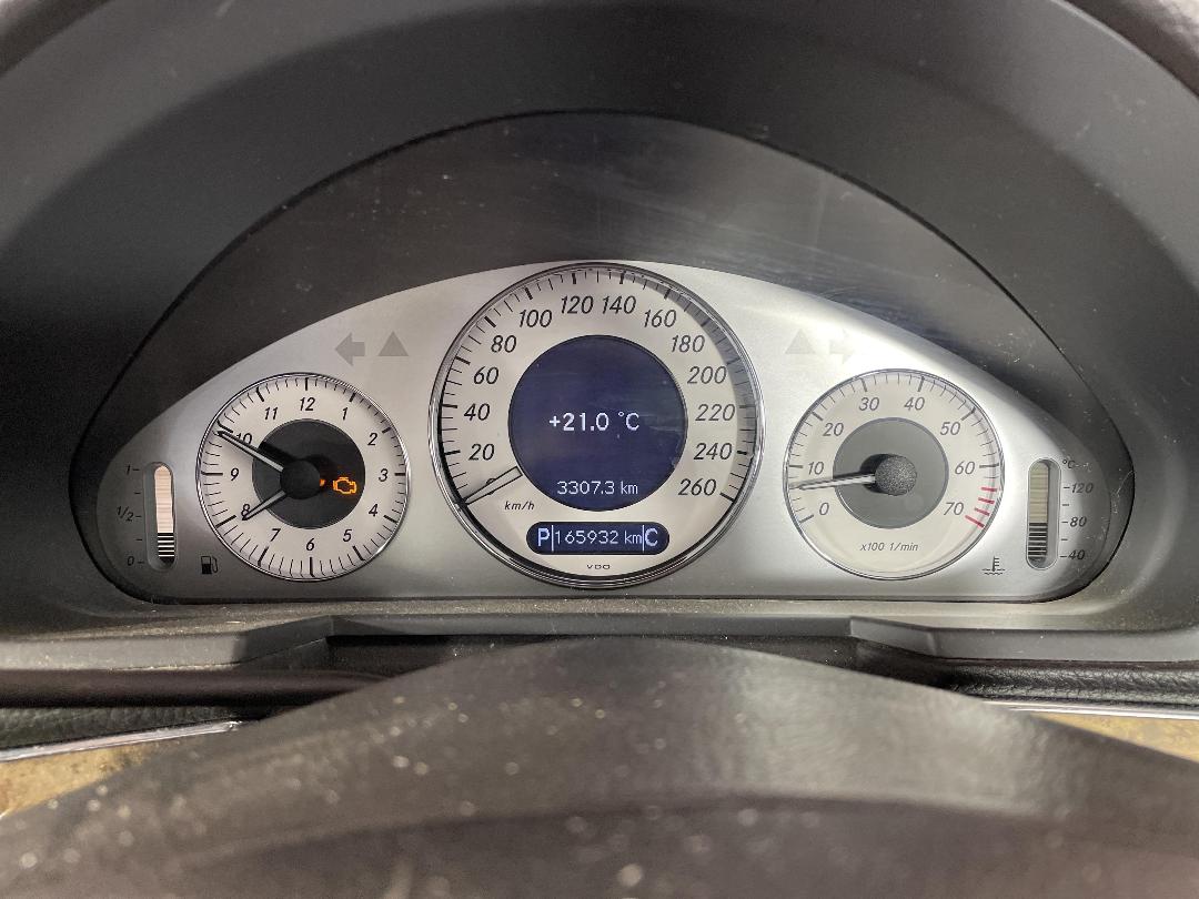 Photo '21' of Mercedes-Benz E-Class