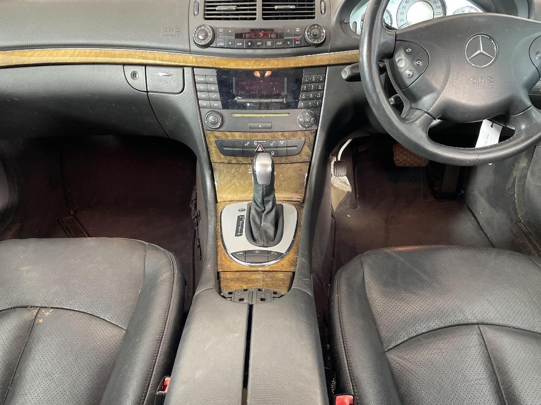 Photo '18' of Mercedes-Benz E-Class