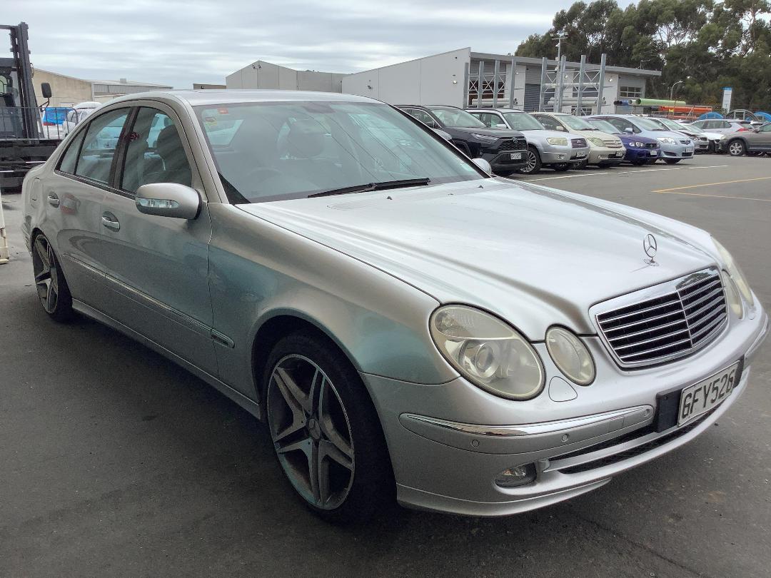 Photo '2' of Mercedes-Benz E-Class E350 Avantgarde Photo '2' of Mercedes-Benz E-Class E350 Avantgarde