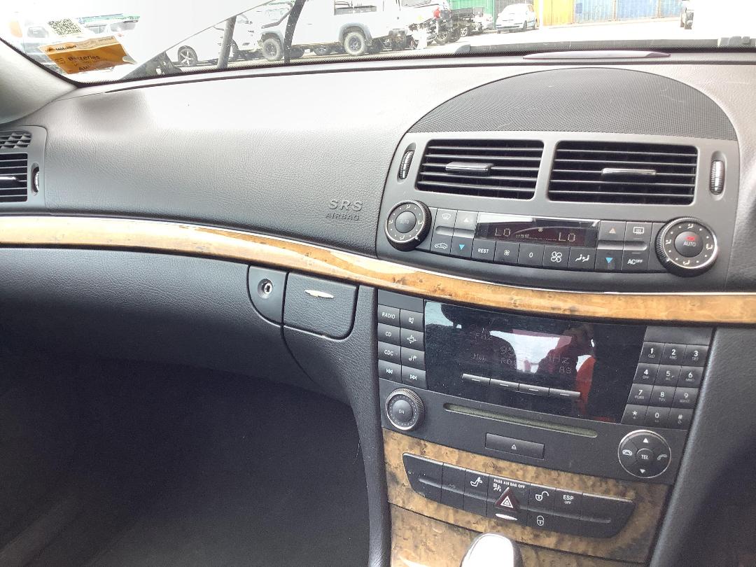 Photo '14' of Mercedes-Benz E-Class E350 Avantgarde Photo '14' of Mercedes-Benz E-Class E350 Avantgarde