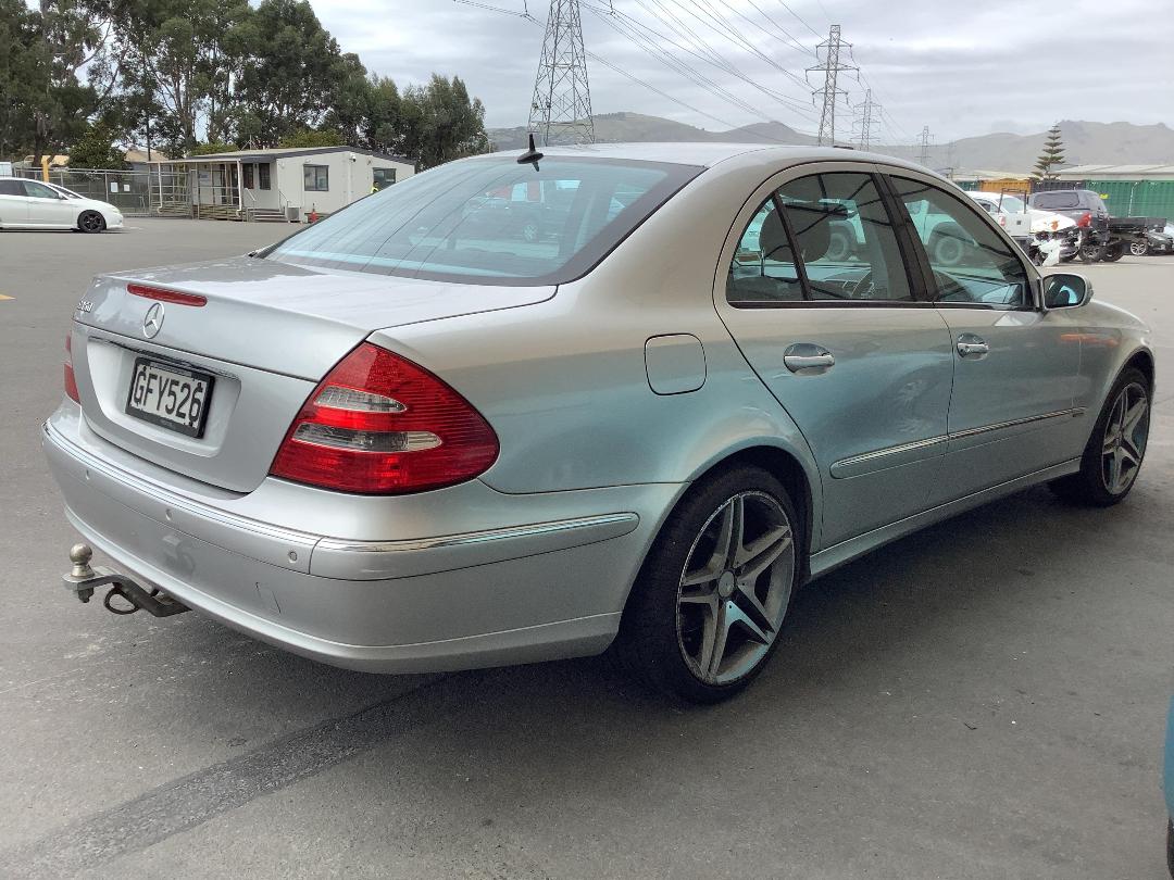 Photo '3' of Mercedes-Benz E-Class E350 Avantgarde Photo '3' of Mercedes-Benz E-Class E350 Avantgarde