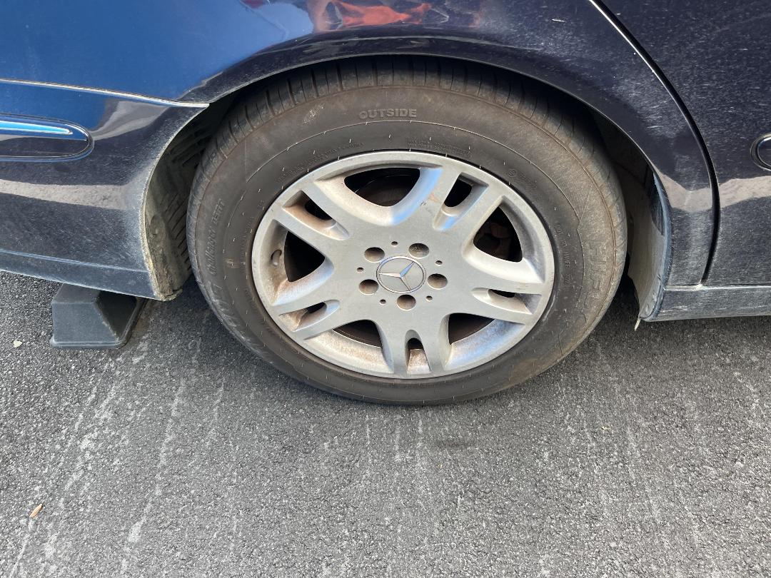 Photo '8' of Mercedes-Benz E240 Photo '8' of Mercedes-Benz E240