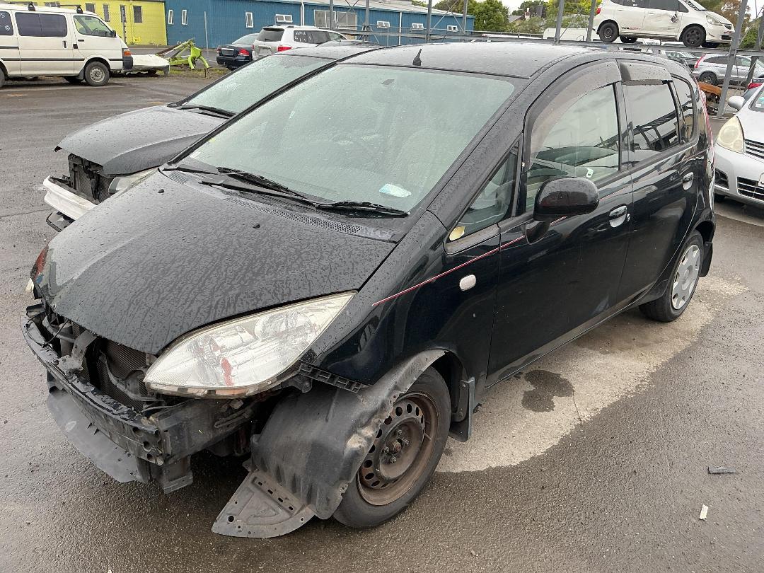 Photo '3' of Mitsubishi Colt Photo '3' of Mitsubishi Colt