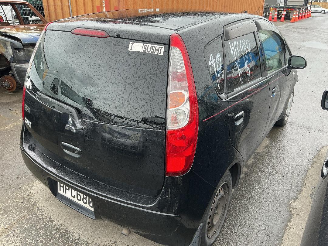 Photo '6' of Mitsubishi Colt Photo '6' of Mitsubishi Colt