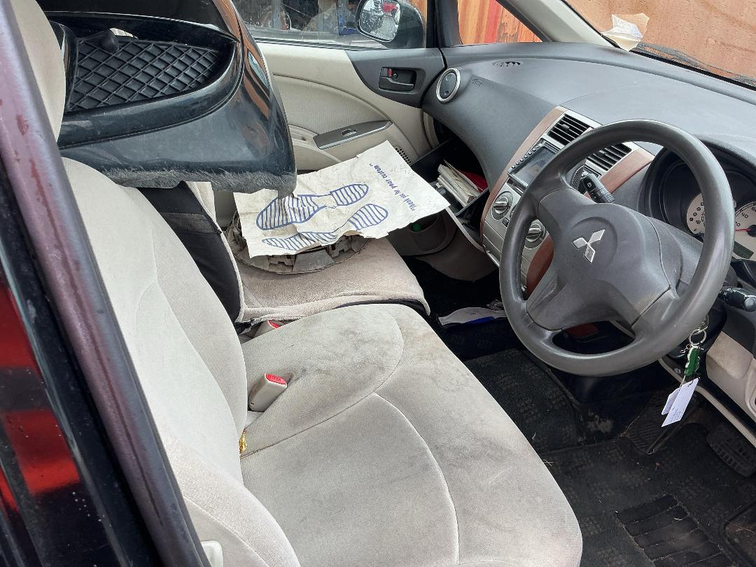 Photo '15' of Mitsubishi Colt Photo '15' of Mitsubishi Colt