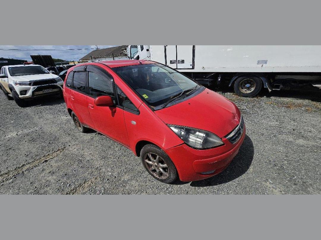 Photo '10' of Mitsubishi Colt Plus Photo '10' of Mitsubishi Colt Plus