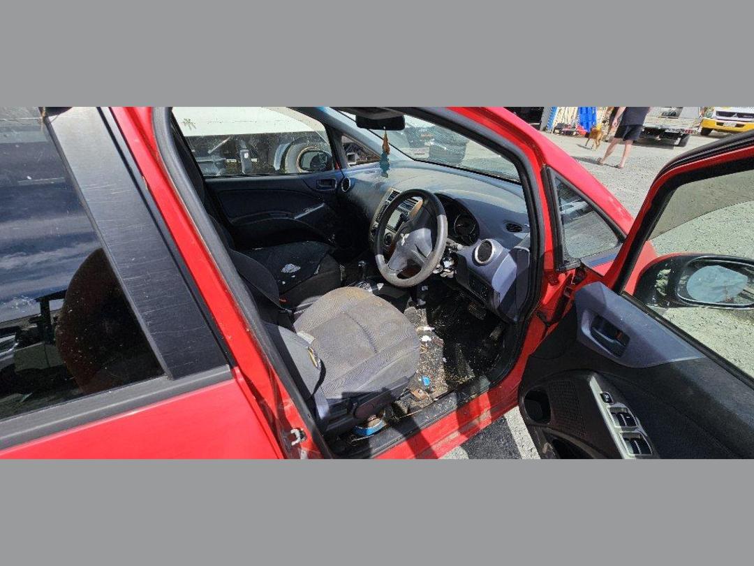 Photo '14' of Mitsubishi Colt Plus Photo '14' of Mitsubishi Colt Plus