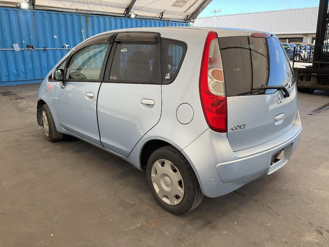 Photo '14' of Mitsubishi Colt Photo '14' of Mitsubishi Colt
