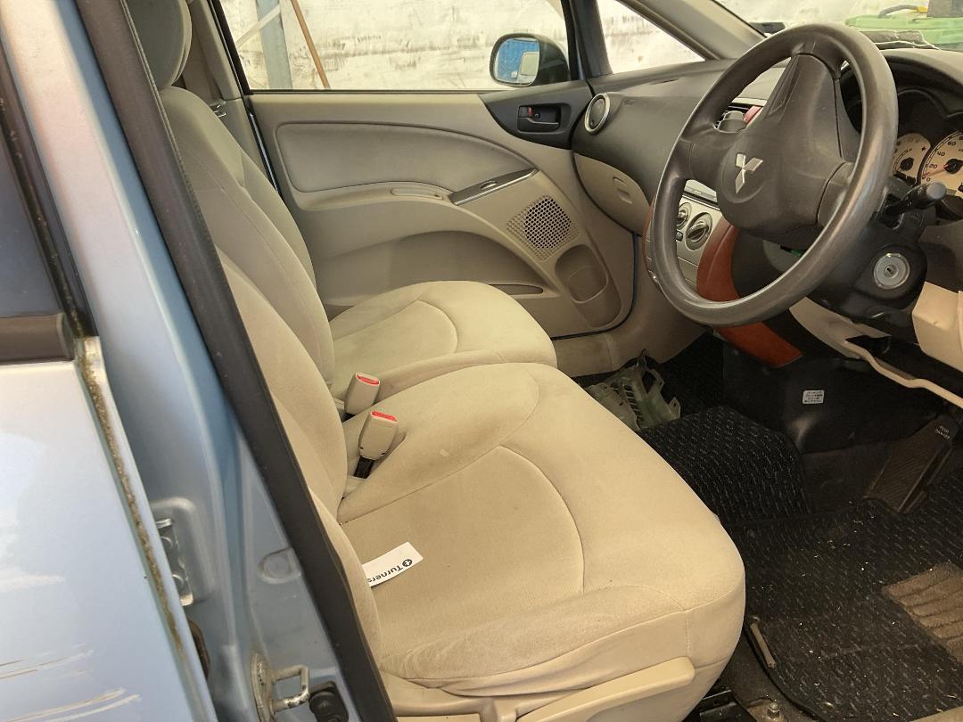 Photo '22' of Mitsubishi Colt Photo '22' of Mitsubishi Colt