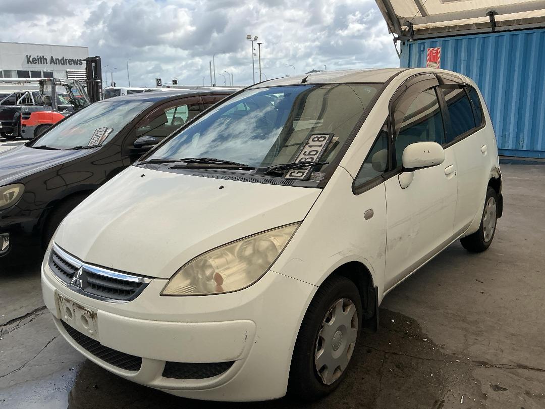 Photo '3' of Mitsubishi Colt