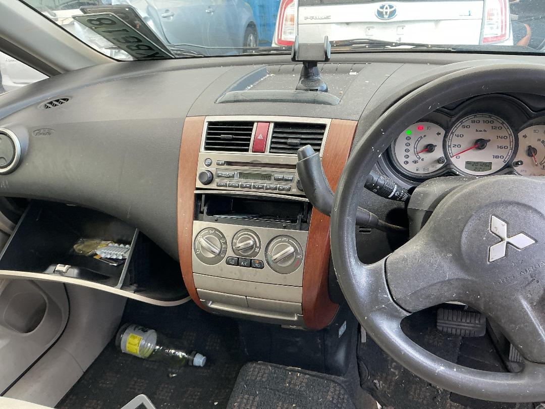 Photo '11' of Mitsubishi Colt