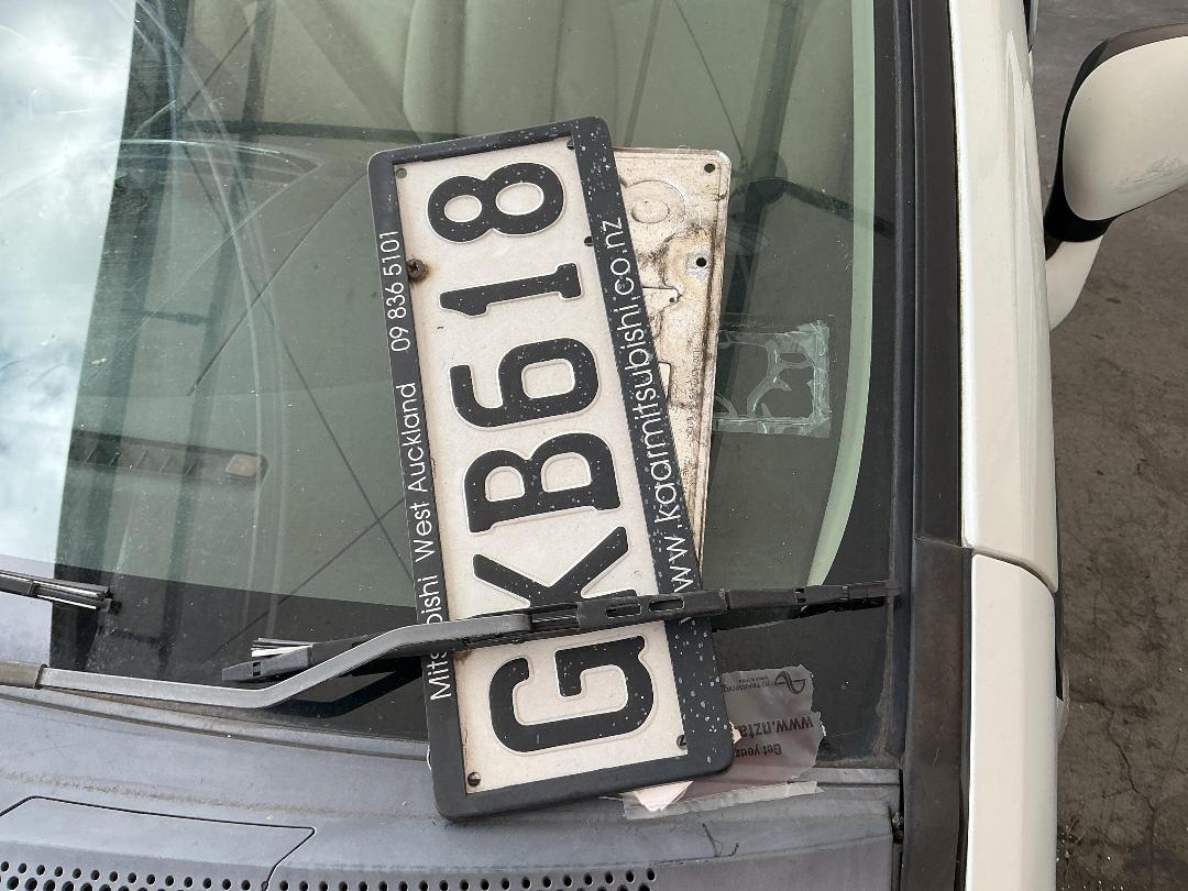 Photo '17' of Mitsubishi Colt