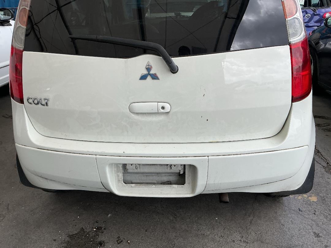 Photo '32' of Mitsubishi Colt