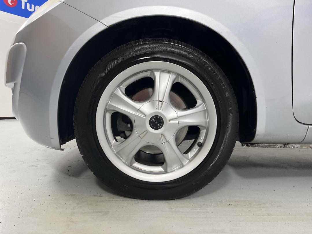 Photo '10' of Mitsubishi Colt Photo '10' of Mitsubishi Colt