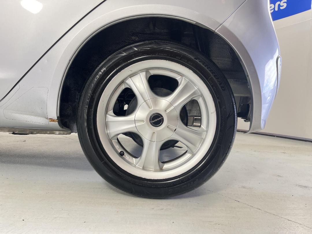 Photo '11' of Mitsubishi Colt Photo '11' of Mitsubishi Colt