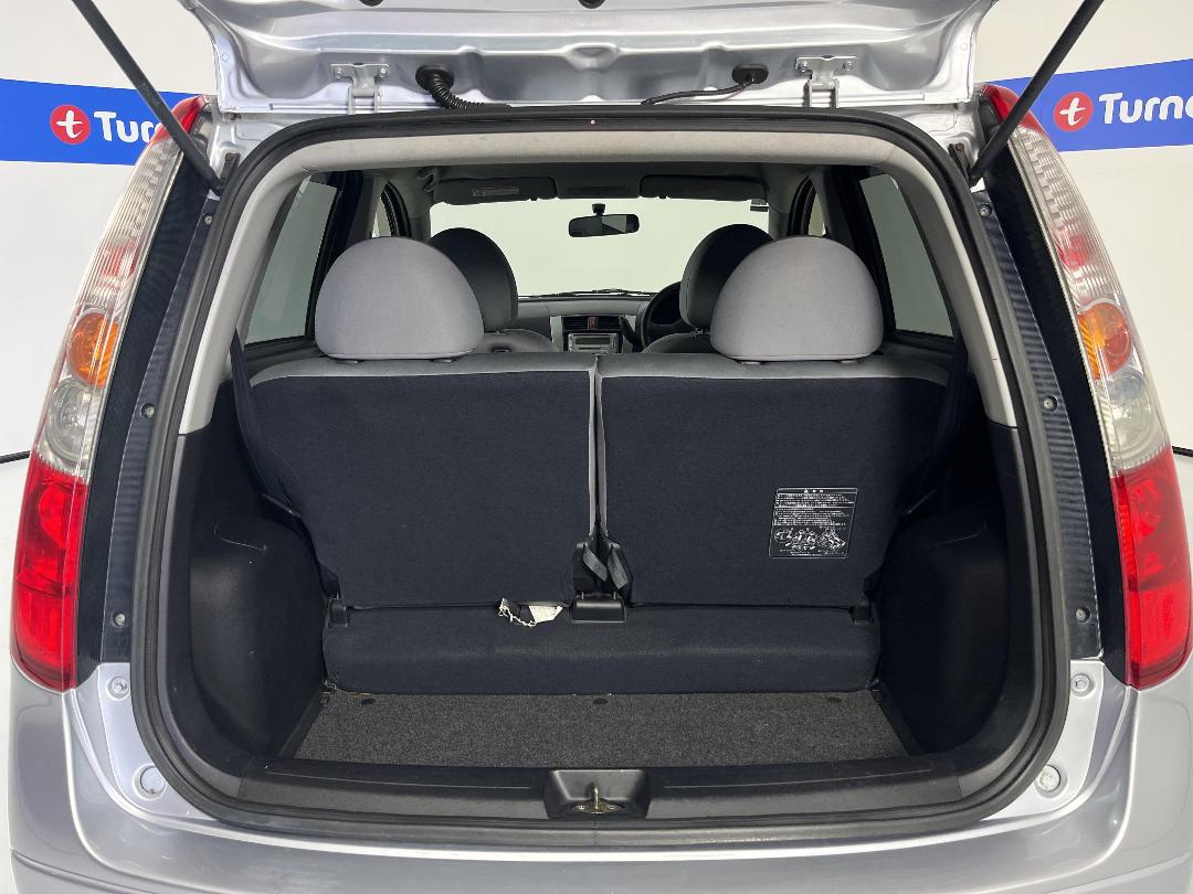 Photo '14' of Mitsubishi Colt Photo '14' of Mitsubishi Colt