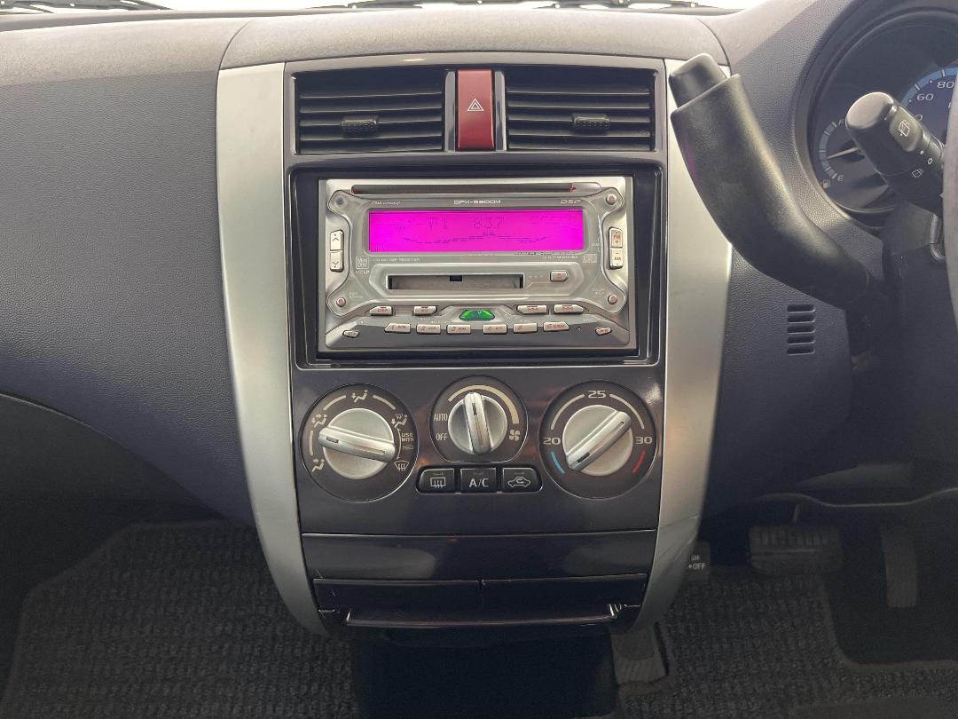 Photo '18' of Mitsubishi Colt Photo '18' of Mitsubishi Colt