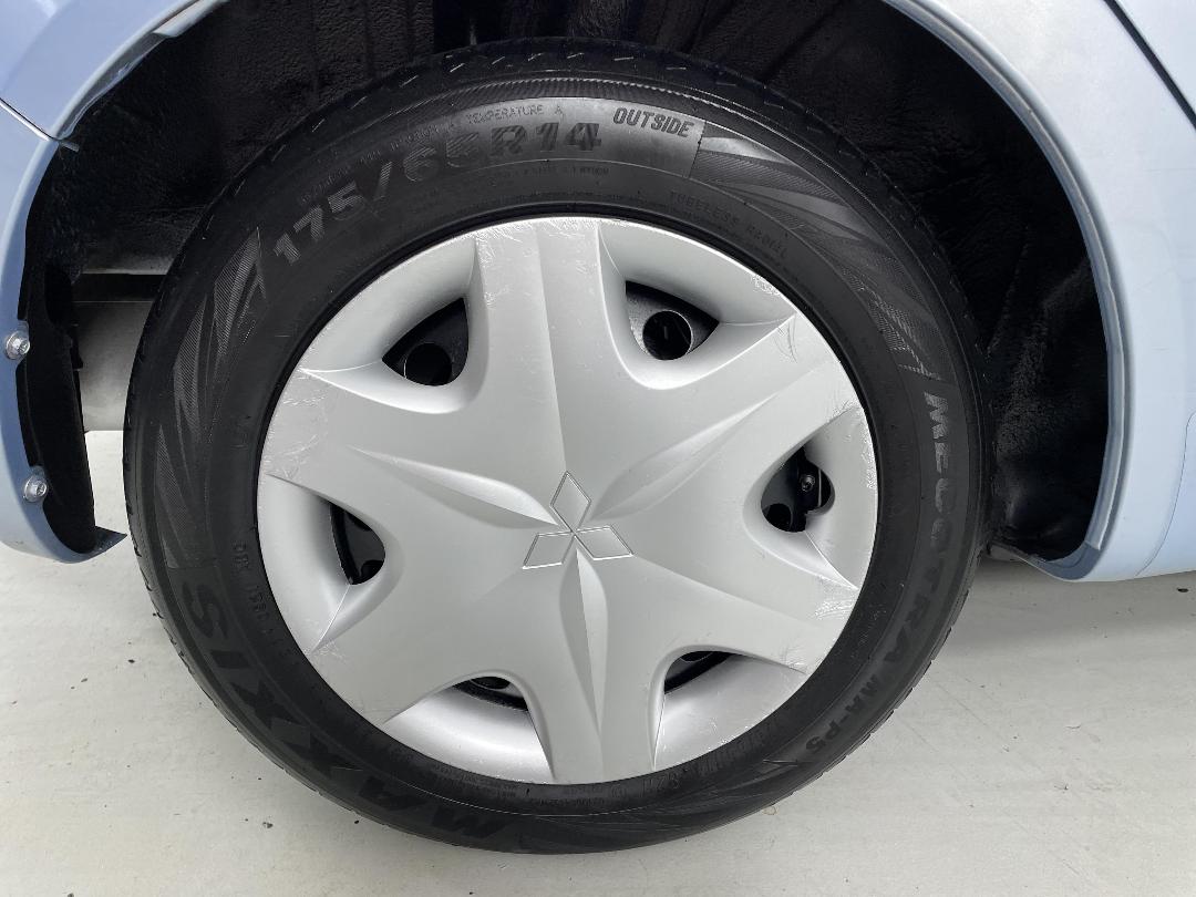 Photo '12' of Mitsubishi Colt