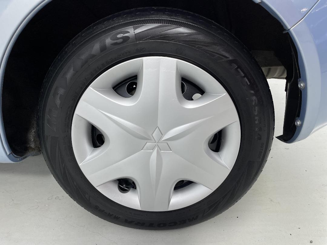 Photo '11' of Mitsubishi Colt