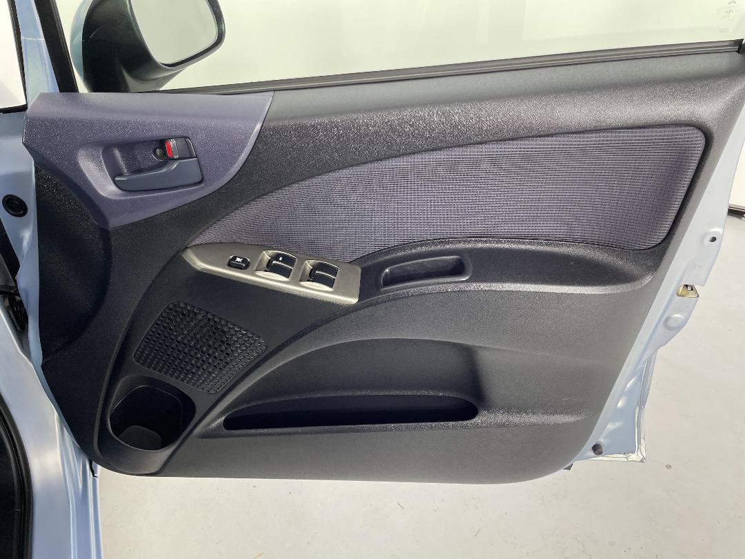 Photo '15' of Mitsubishi Colt