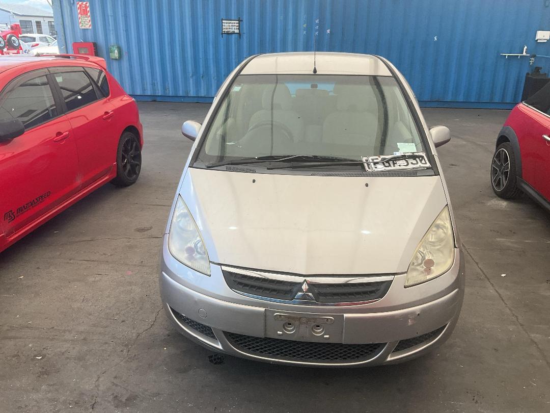 Photo '4' of Mitsubishi Colt