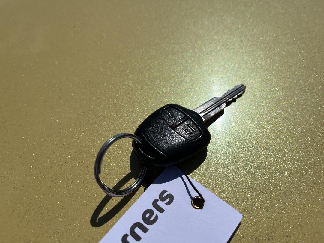 Photo '20' of Mitsubishi Colt