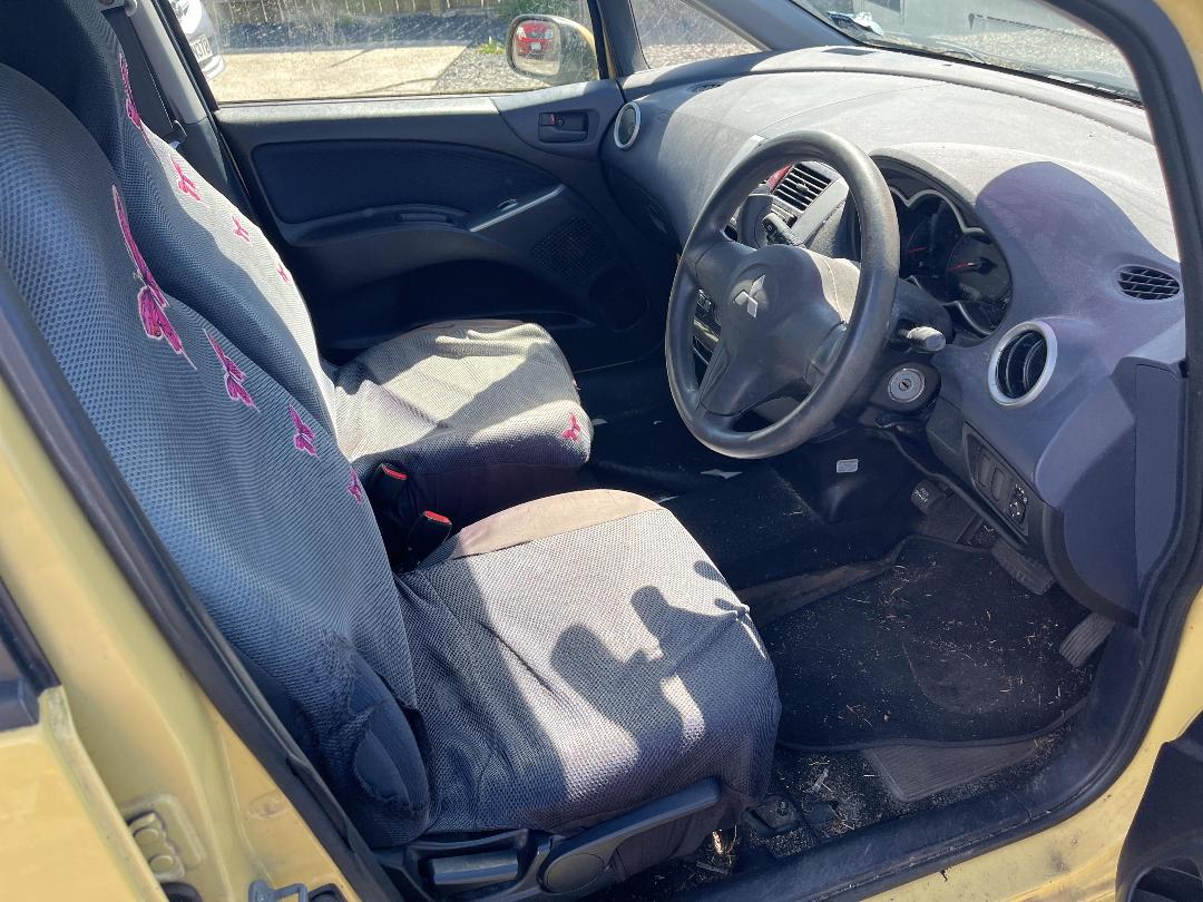 Photo '14' of Mitsubishi Colt