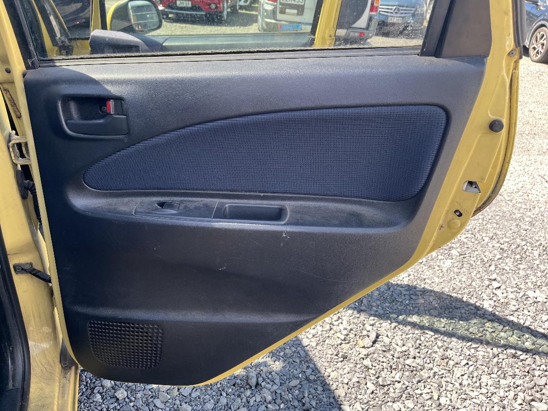 Photo '17' of Mitsubishi Colt