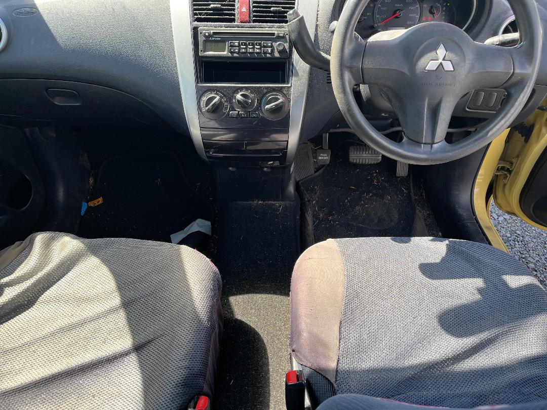 Photo '16' of Mitsubishi Colt