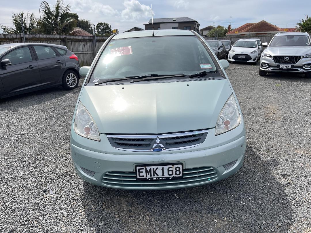 Photo '2' of Mitsubishi Colt Photo '2' of Mitsubishi Colt