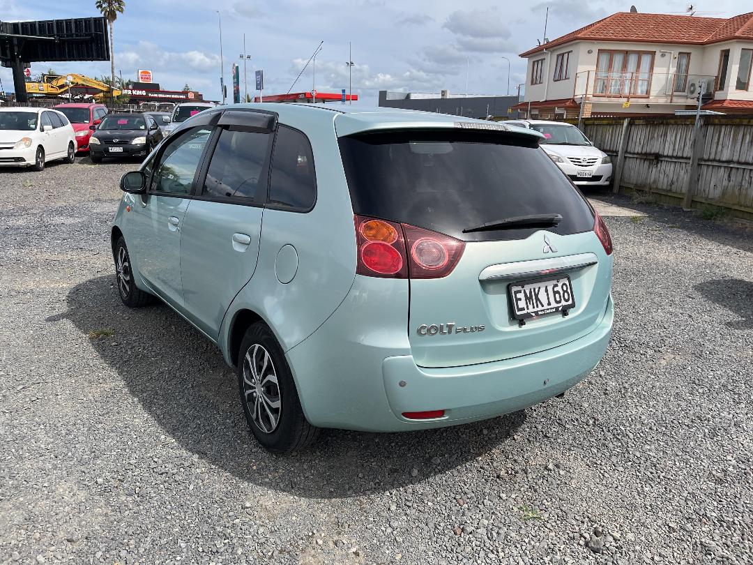 Photo '4' of Mitsubishi Colt Photo '4' of Mitsubishi Colt