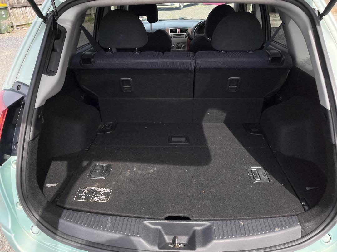 Photo '12' of Mitsubishi Colt Photo '12' of Mitsubishi Colt