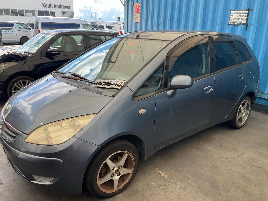 Photo '3' of Mitsubishi Colt Plus