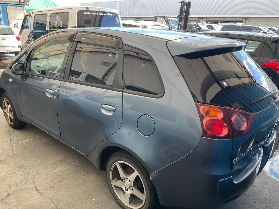 Photo '4' of Mitsubishi Colt Plus