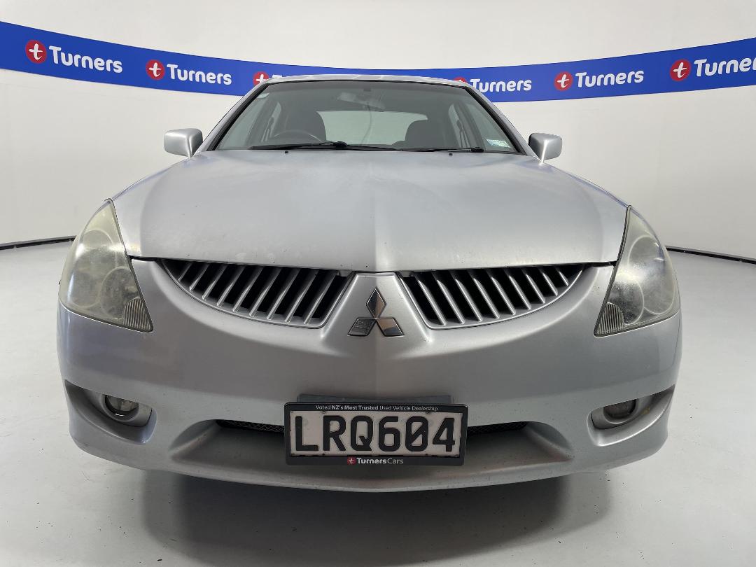 Photo '2' of Mitsubishi Diamante