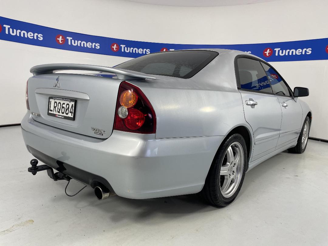 Photo '7' of Mitsubishi Diamante