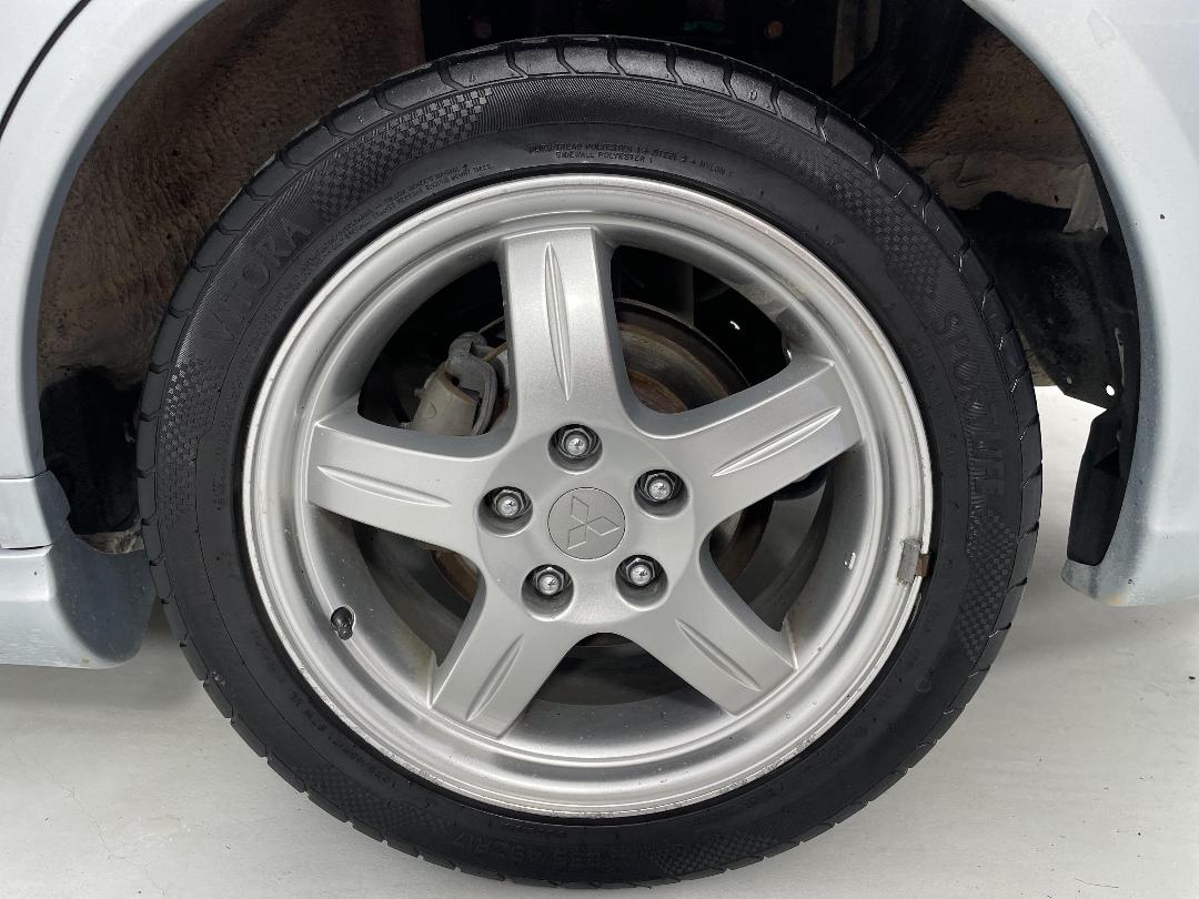 Photo '11' of Mitsubishi Diamante