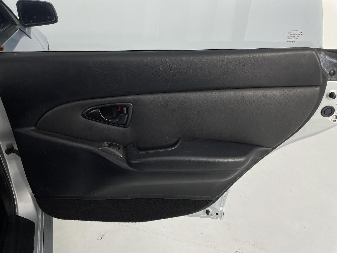 Photo '19' of Mitsubishi Diamante