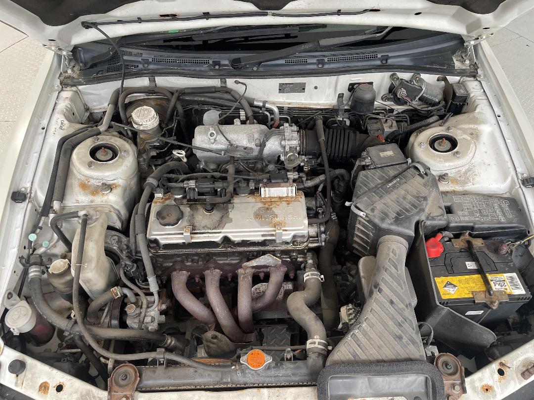 Photo '13' of Mitsubishi Galant