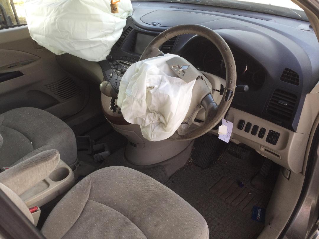 Photo '14' of Mitsubishi Grandis Photo '14' of Mitsubishi Grandis