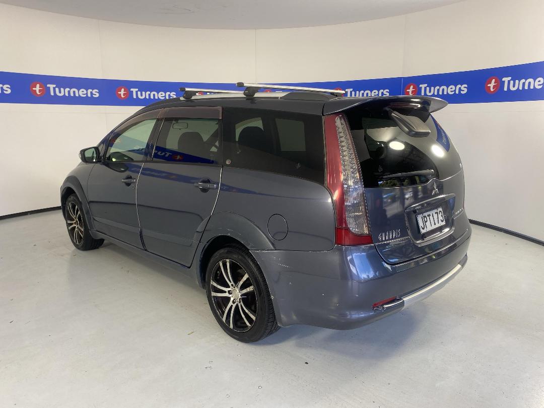 Photo '5' of Mitsubishi Grandis